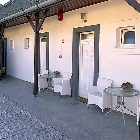 Πανδοχείο Miller's Panzio Es Etterem *